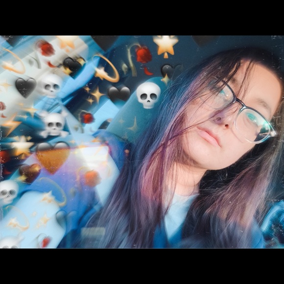 Meet your Posher, Sami ✨ - Picture 3 of 3